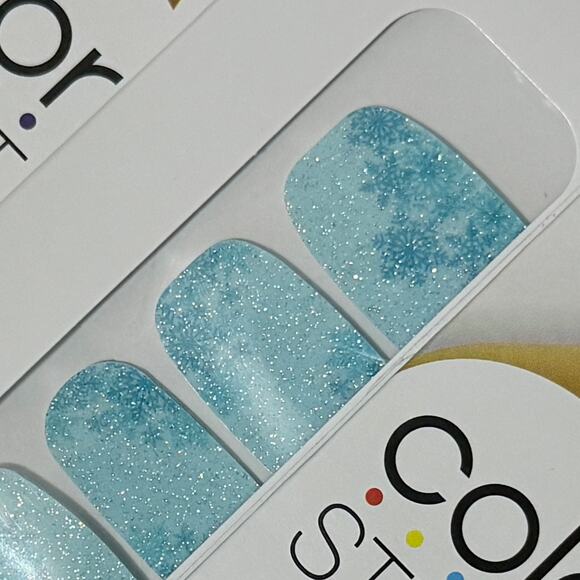 New Color Street “Snow Wonder” Baby Blue Glitter Snowflake Nail Strips - Picture 1 of 1